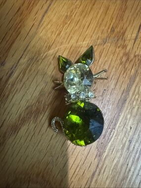 Green Crystal Cat Brooch - Unbranded